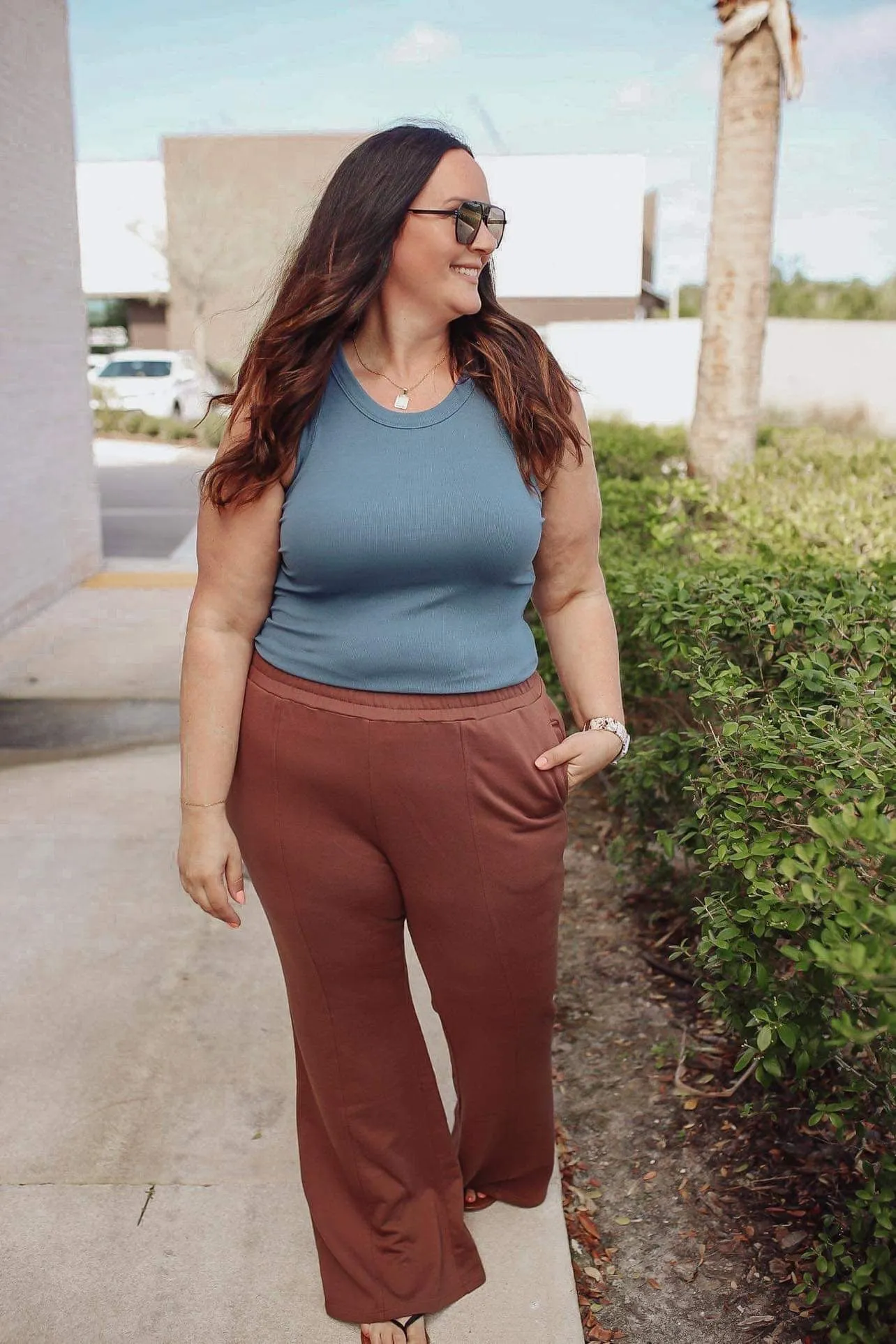 Abela Balance Flare Sweat Pants- Mocha