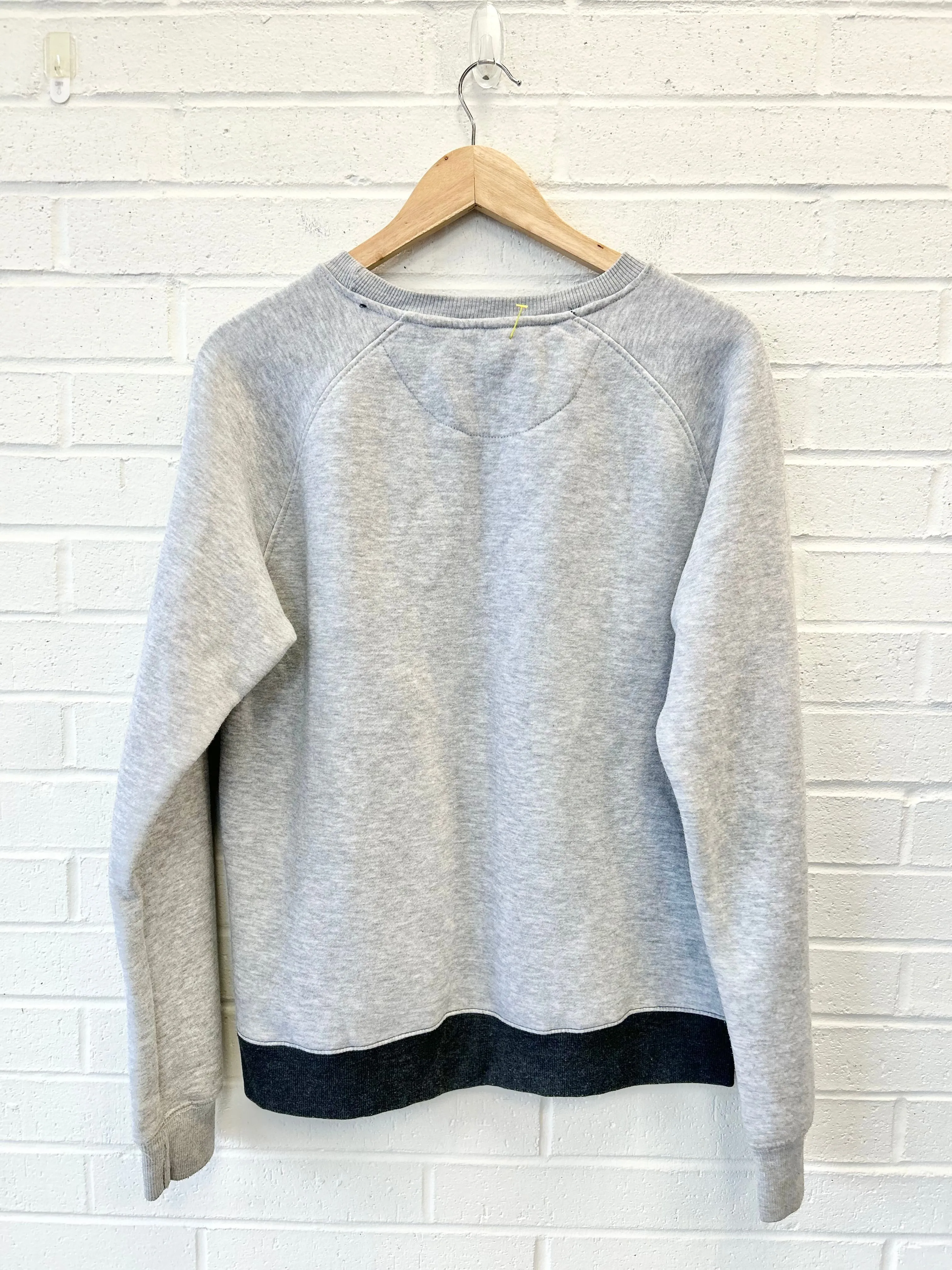 Tahari Sweatshirt Size Medium